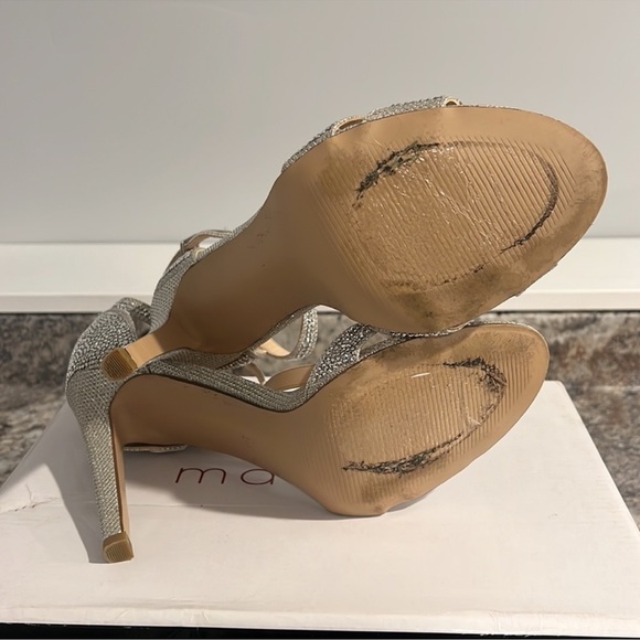 Women’s Heels - Picture 6 of 7